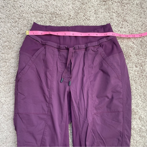 Lululemon Street To Studio Crop Pants in Plum Purple - Picture 9 of 16